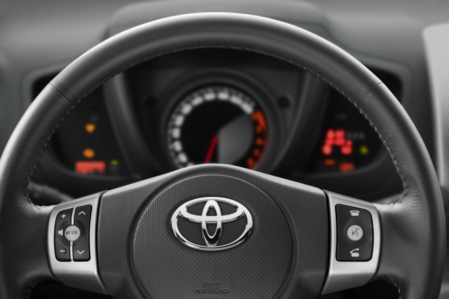  Toyota Urban Cruiser 2009 года  (фото 27 из 113)